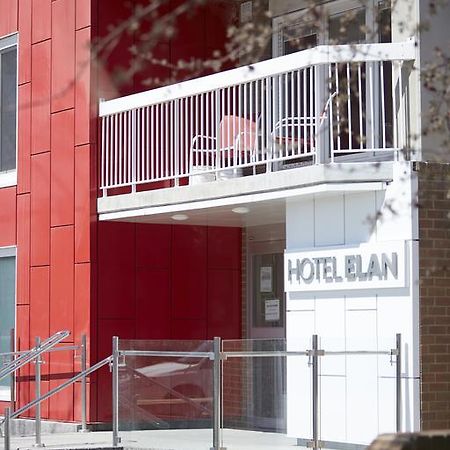 Hotel Elan YYC Exteriér fotografie