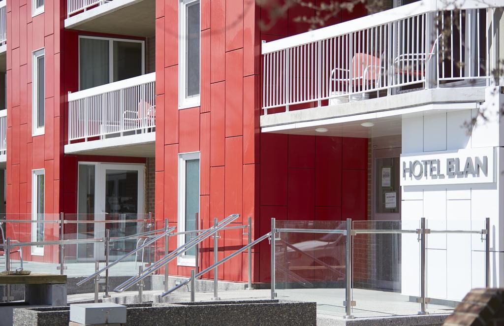 Hotel Elan YYC Exteriér fotografie