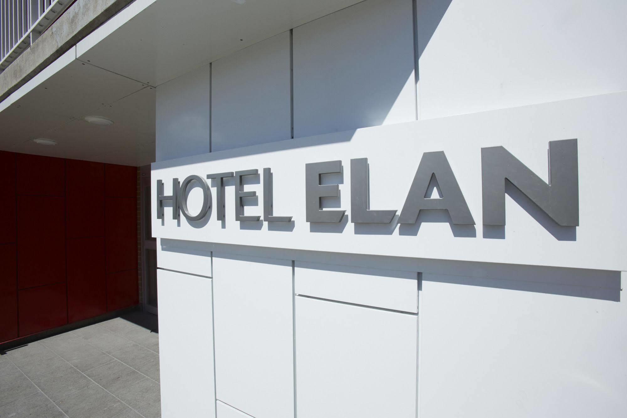Hotel Elan YYC Exteriér fotografie